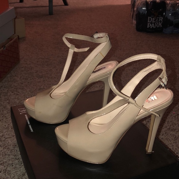 Platforms - Picture 3 of 3